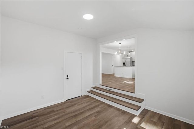 1512 Boxwood DR, Chesapeake, VA 23323