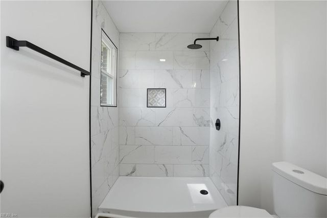 1512 Boxwood DR, Chesapeake, VA 23323