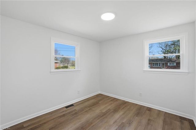 1512 Boxwood DR, Chesapeake, VA 23323