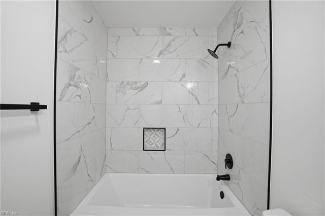 1512 Boxwood DR, Chesapeake, VA 23323