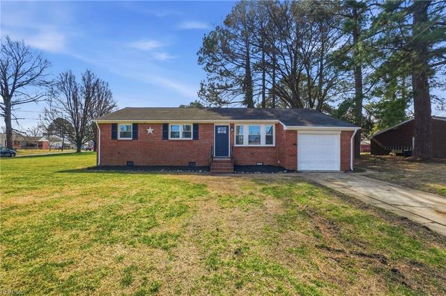 1512 Boxwood DR, Chesapeake, VA 23323