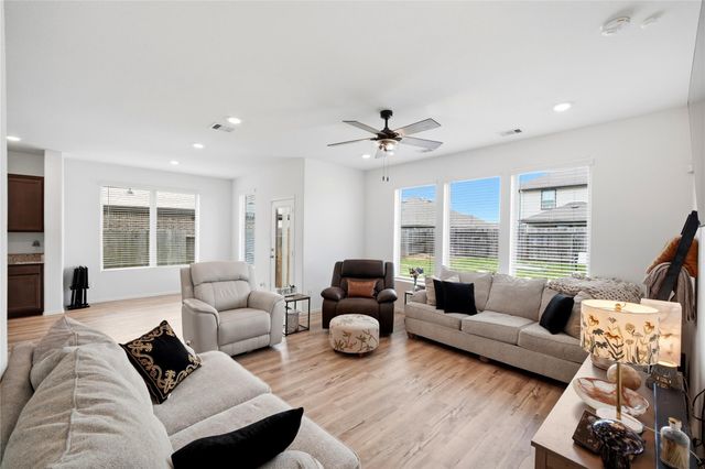 5231 Pine Pass Drive, Rosenberg, TX 77469