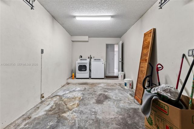 14156 SW 163rd Ter, Miami, FL 33177