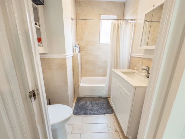 35 Essex 2, Cambridge, MA 02139