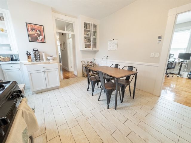 35 Essex 2, Cambridge, MA 02139