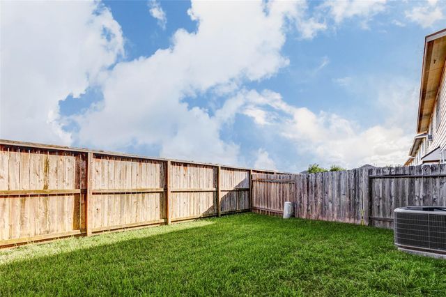 13106 Peppergate Lane, Houston, TX 77044