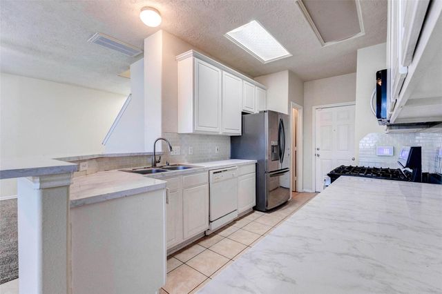 13106 Peppergate Lane, Houston, TX 77044