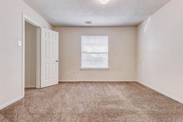 13106 Peppergate Lane, Houston, TX 77044