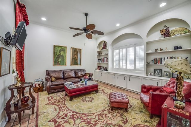 2011 Canongate Drive, Houston, TX 77056