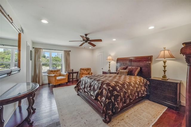 2011 Canongate Drive, Houston, TX 77056