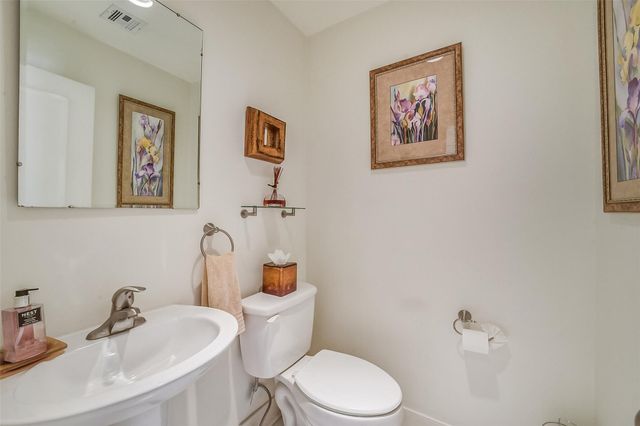2011 Canongate Drive, Houston, TX 77056