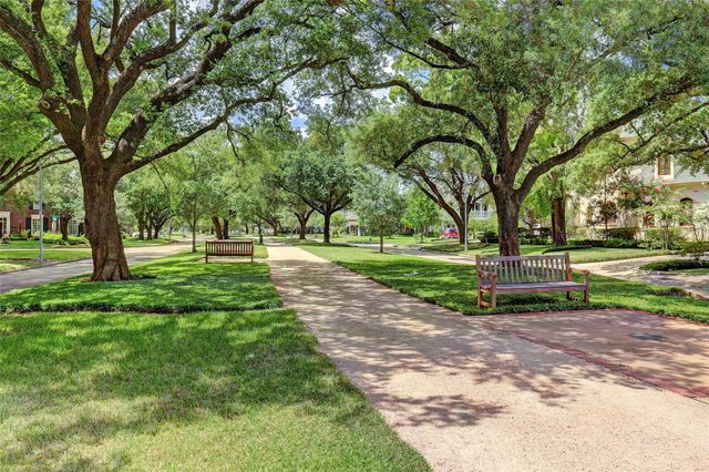 2011 Canongate Drive, Houston, TX 77056