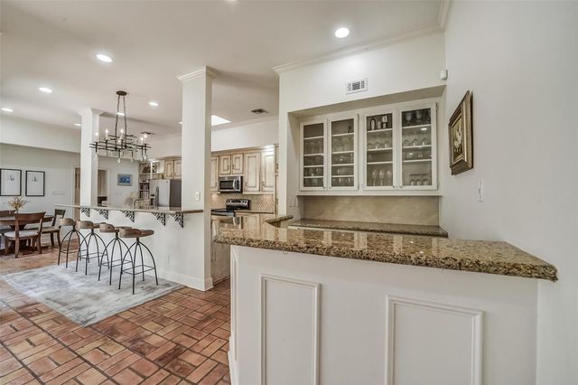 2011 Canongate Drive, Houston, TX 77056