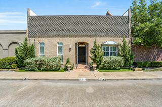 2011 Canongate Drive, Houston, TX 77056