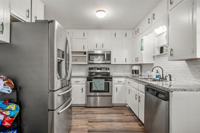 706 Horseshoe Drive, Beverly Hills, TX 76711