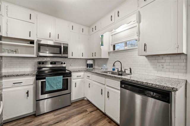 706 Horseshoe Drive, Beverly Hills, TX 76711