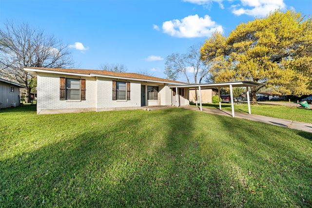 706 Horseshoe Drive, Beverly Hills, TX 76711