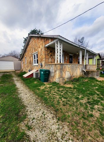 709 Garst Street, Cabool, MO 65689