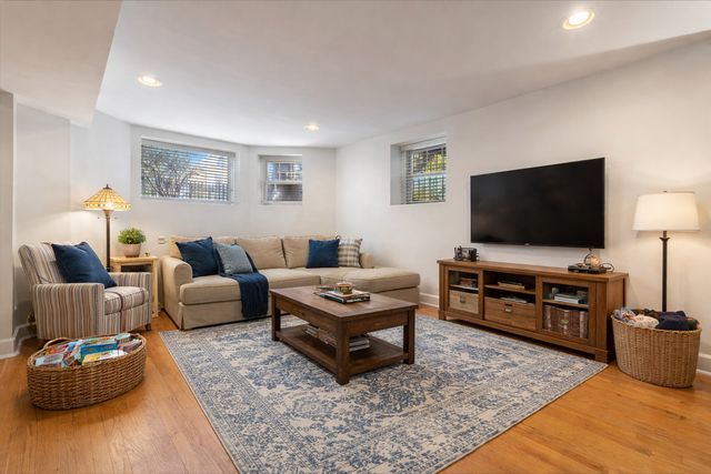 4950 N WINCHESTER Avenue 1, Chicago, IL 60640