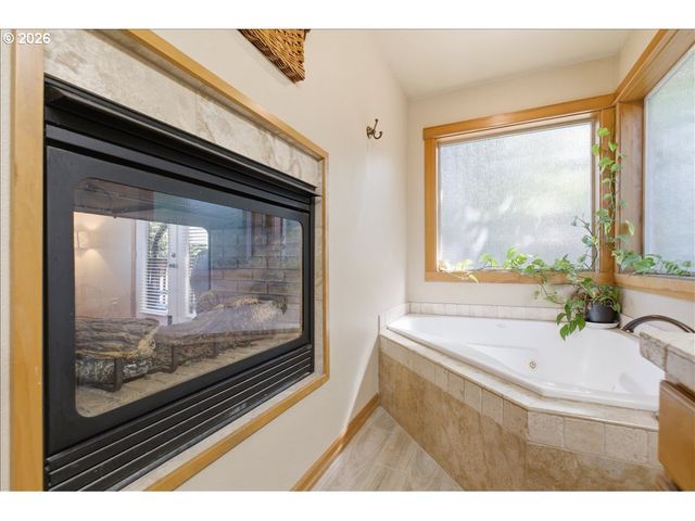 2495 STONEWAY Ct, Salem, OR 97304