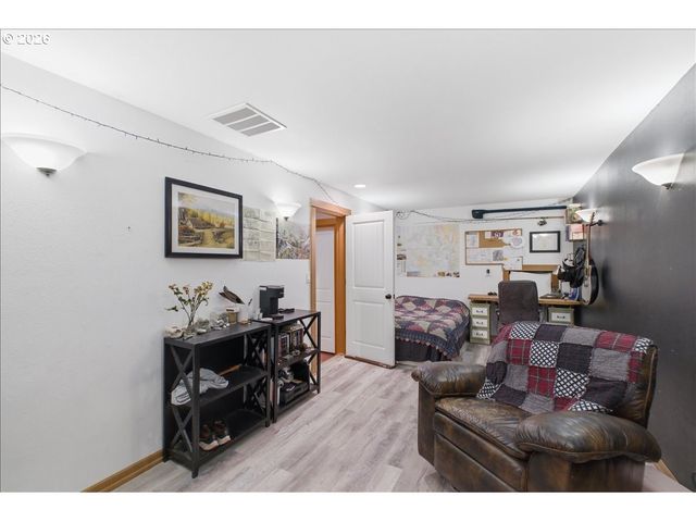 2495 STONEWAY Ct, Salem, OR 97304