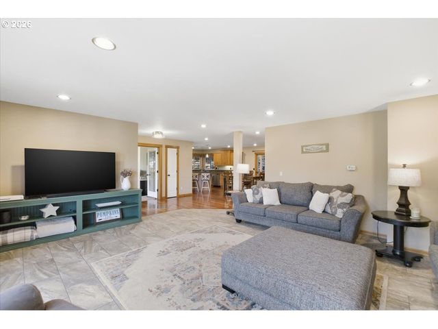 2495 STONEWAY Ct, Salem, OR 97304