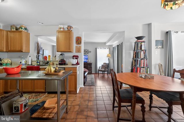 712 QUEEN RD, Collegeville, PA 19426