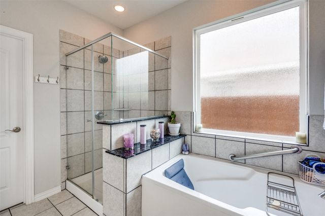 323 Natchez DR, Buda, TX 78610