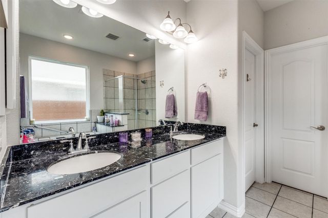 323 Natchez DR, Buda, TX 78610