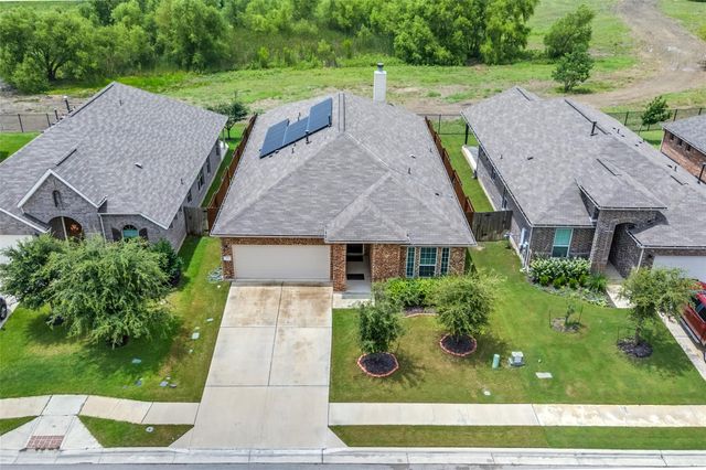 323 Natchez DR, Buda, TX 78610
