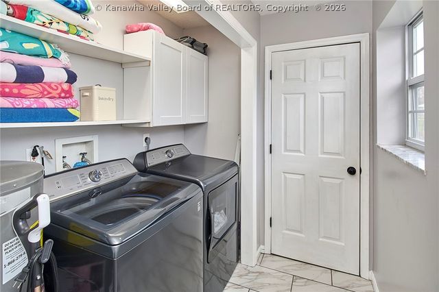 198 Bent Tree Estates, Scott Depot, WV 25560