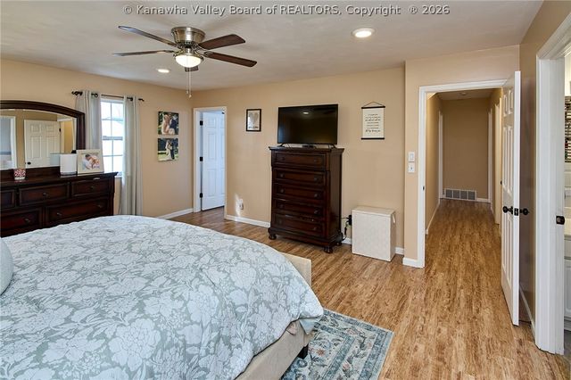 198 Bent Tree Estates, Scott Depot, WV 25560