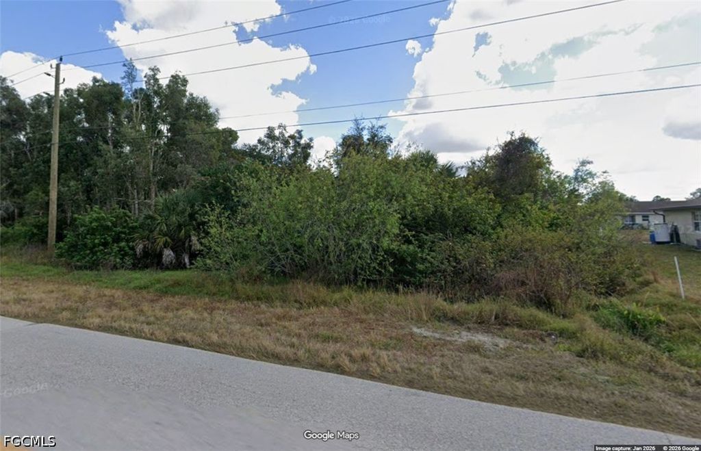 2414 Park RD, Lehigh Acres, FL 33971