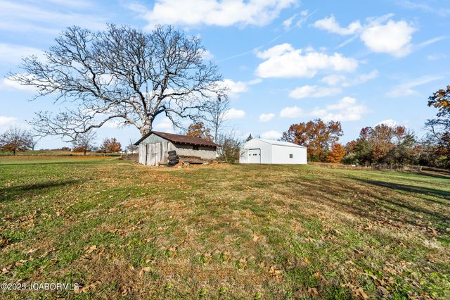 4370 STATE ROAD J, Fulton, MO 65251