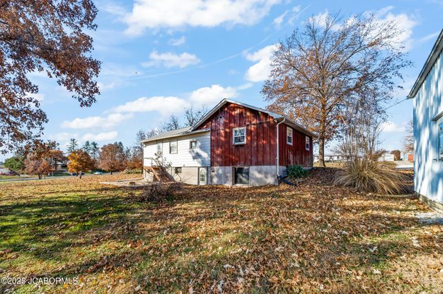 4370 STATE ROAD J, Fulton, MO 65251
