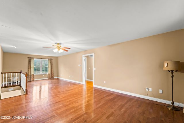 4370 STATE ROAD J, Fulton, MO 65251