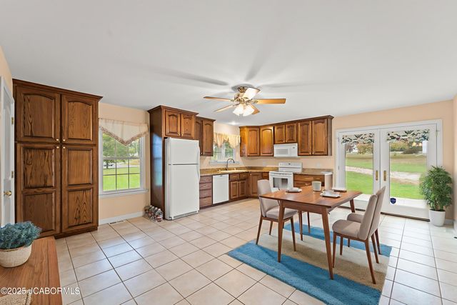 4370 STATE ROAD J, Fulton, MO 65251