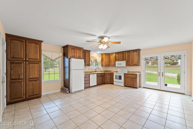 4370 STATE ROAD J, Fulton, MO 65251