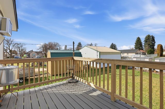 8111 E Harrington Ave, Spokane Valley, WA 99212