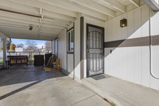 8111 E Harrington Ave, Spokane Valley, WA 99212