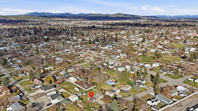 8111 E Harrington Ave, Spokane Valley, WA 99212