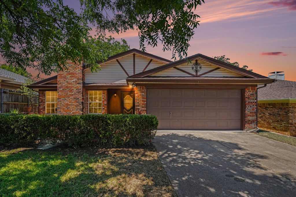 17 Oakmont Court, Pantego, TX 76013 — exterior