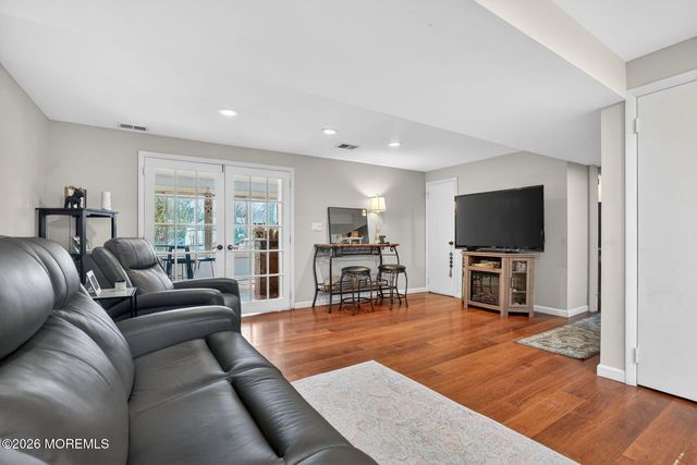 824 Knight Street, Toms River, NJ 08753