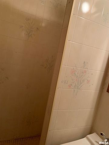 4347 N KOERNER Road, Peoria, IL 61615