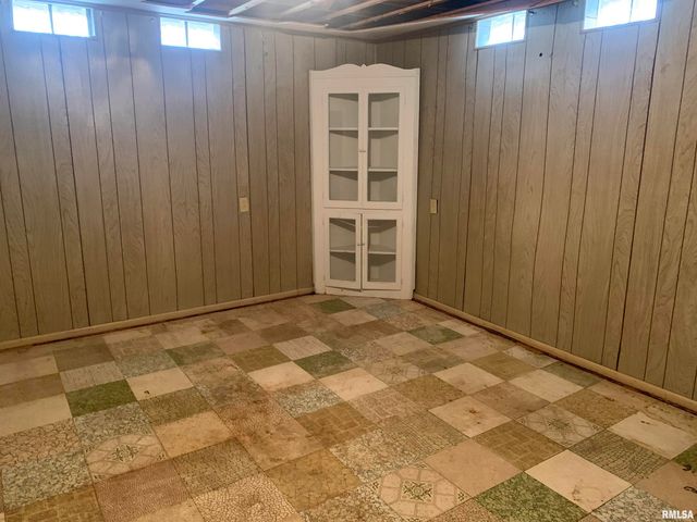 4347 N KOERNER Road, Peoria, IL 61615