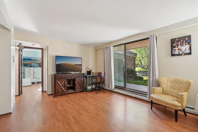 8631 N Servite DRIVE #112, Milwaukee, WI 53223