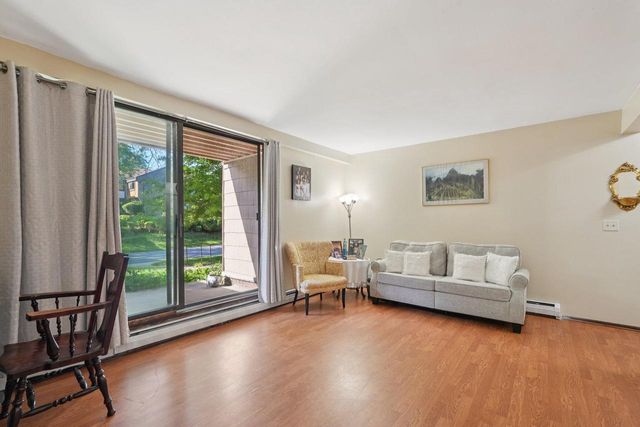 8631 N Servite DRIVE #112, Milwaukee, WI 53223