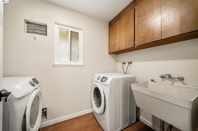 699 Fiesta Pl, Hayward, CA 94544