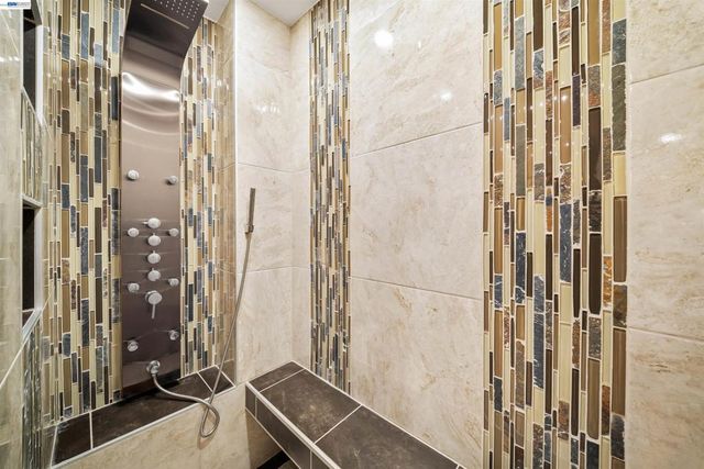 699 Fiesta Pl, Hayward, CA 94544