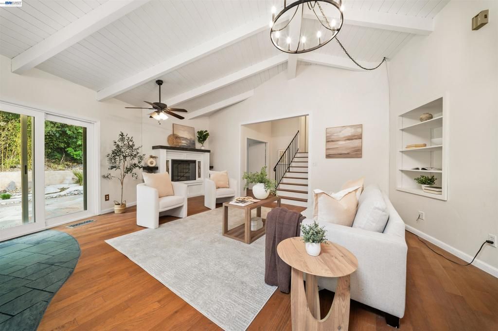 699 Fiesta Pl, Hayward, CA 94544
